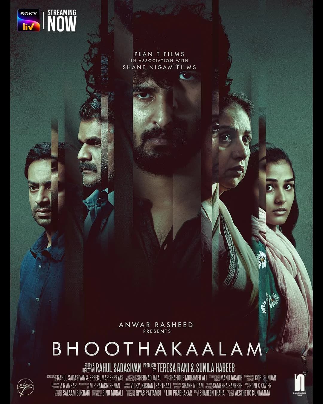Poster of Bhoothakaalam (2022) Hindi HQ Dubbed